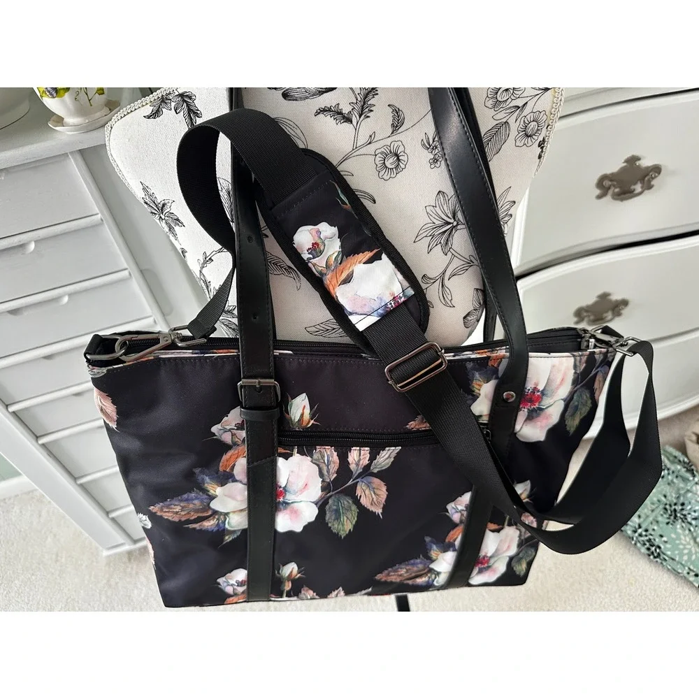 Mosiso Laptop Tote Bag Black Hibiscus Print USB Charging Port Crossbody Strap